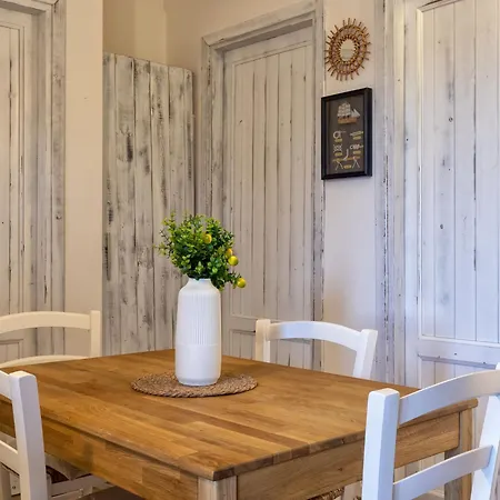 Daire La Corte Del Gallo By Interhome